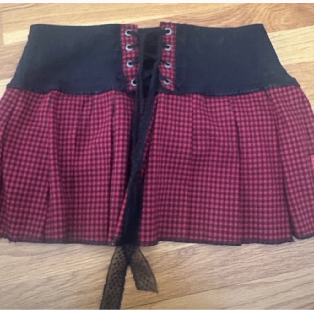 trade post! tripp gingham skirt